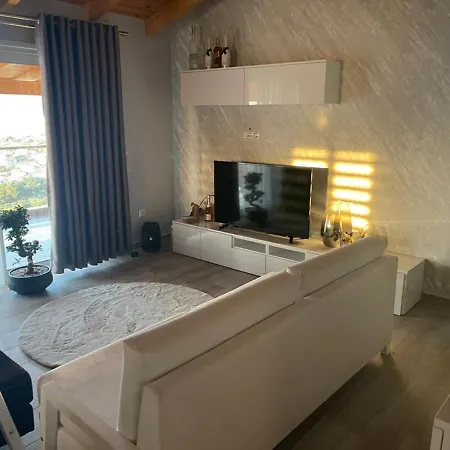 Angel Palace Hotel *