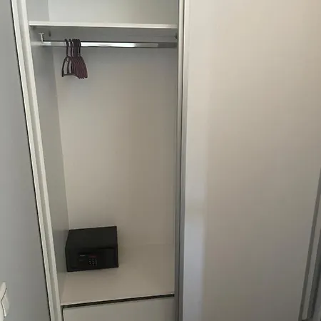 Angel Palace Hotel *