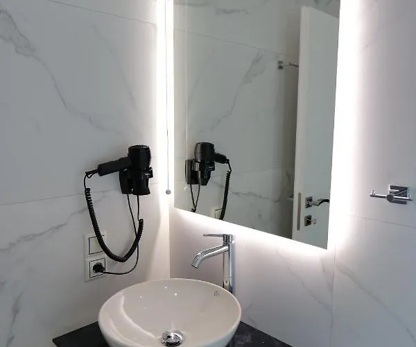 מלון Angel Palace