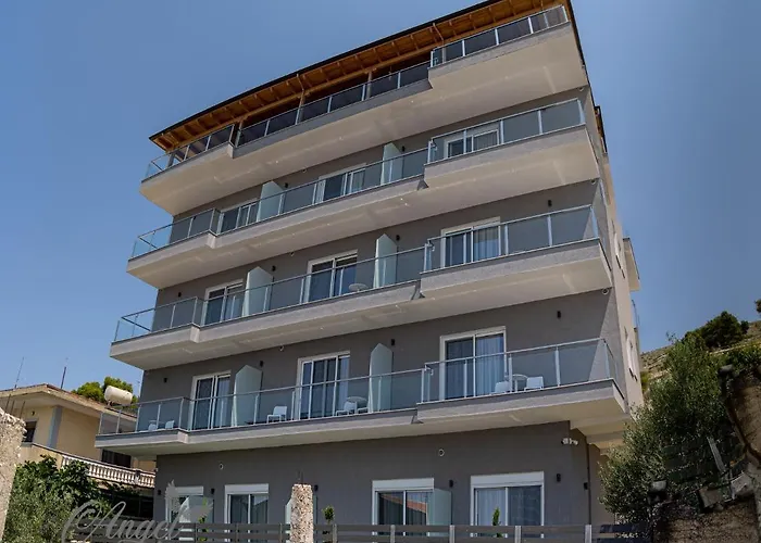 Angel Palace סרנדה